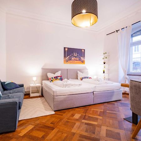 Stayinn "Heart Of The City" Suite ไฟรบวร์กอิมไบรส์เกา ภายนอก รูปภาพ